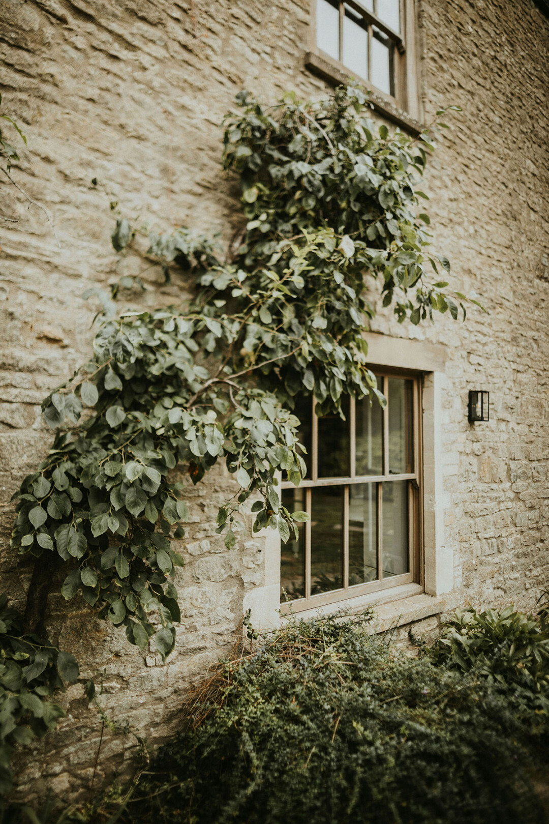 Image by <a href="https://www.igordemba.com/" target="_blank" rel="noopener">Igor Demba Photography</a> The Farmhouse at Tythe