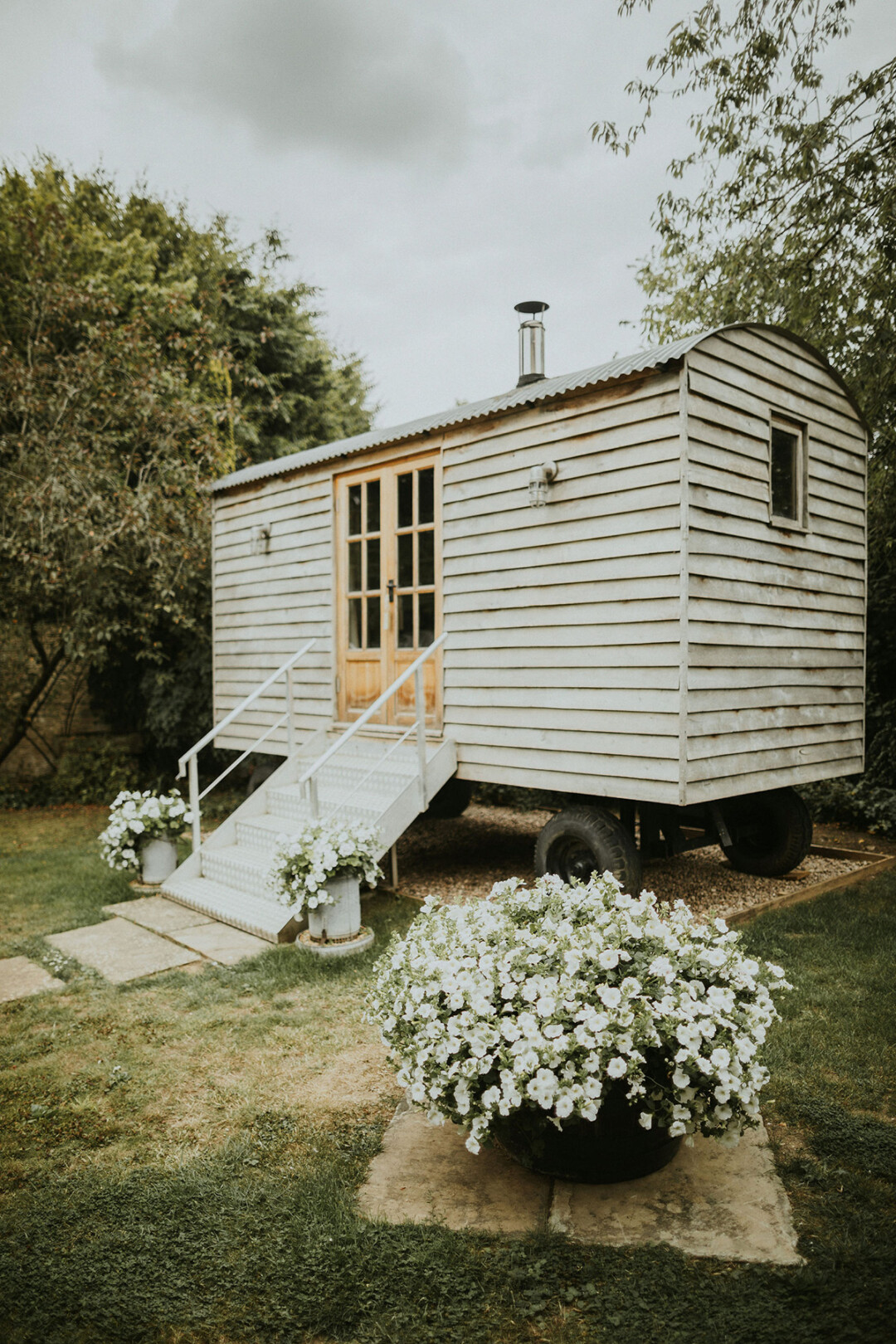 Image by <a href="https://www.igordemba.com/" target="_blank" rel="noopener">Igor Demba Photography</a> The Farmhouse at Tythe