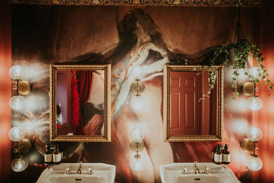 Image by <a href="https://www.igordemba.com/" target="_blank" rel="noopener">Igor Demba Photography</a> The Farmhouse at Tythe