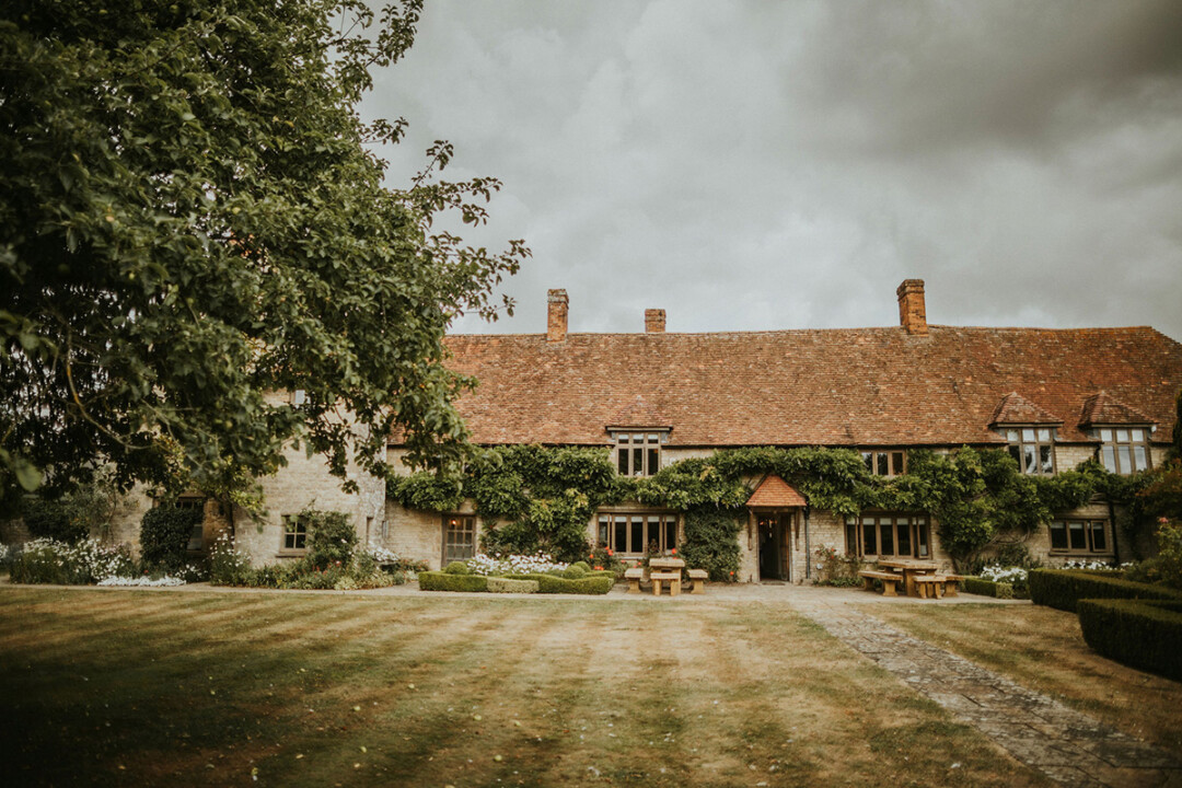 Image by <a href="https://www.igordemba.com/" target="_blank" rel="noopener">Igor Demba Photography</a> The Farmhouse at Tythe